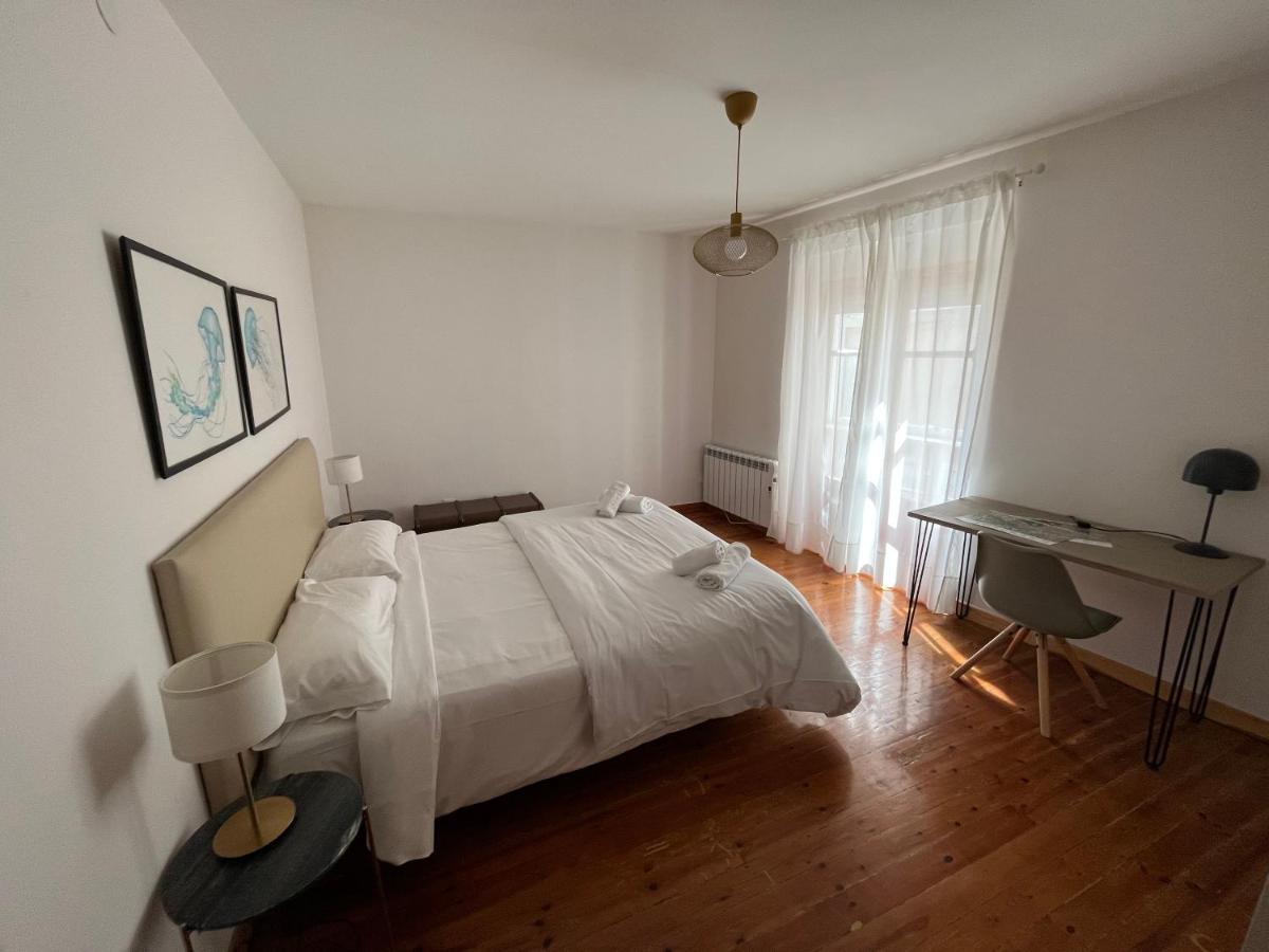Pension Boutique Dona Urraca Burgos Exterior photo